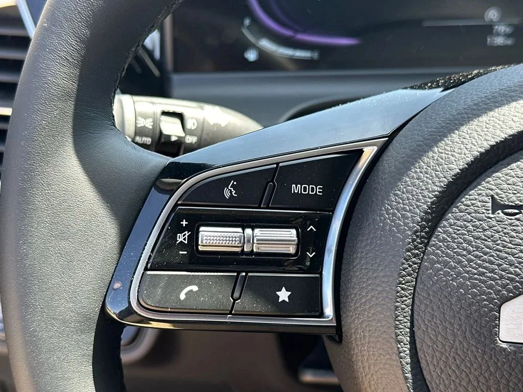 New 2026 White Kia LX image 24