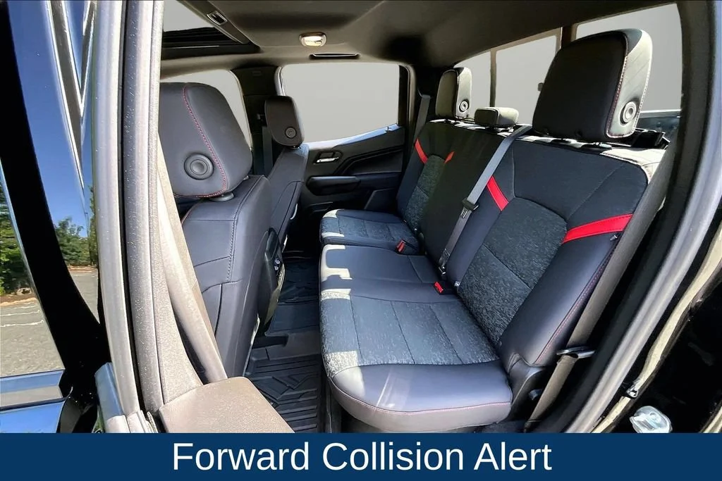 Used 2025 Black Chevrolet Z71 image 25