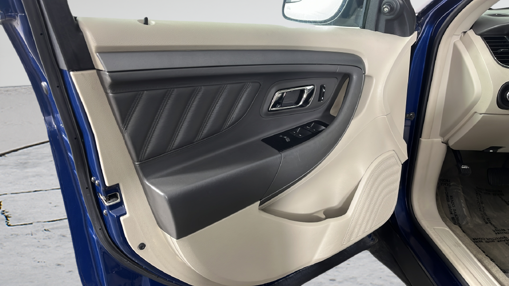 2012 Ford Taurus SEL - Photo 9