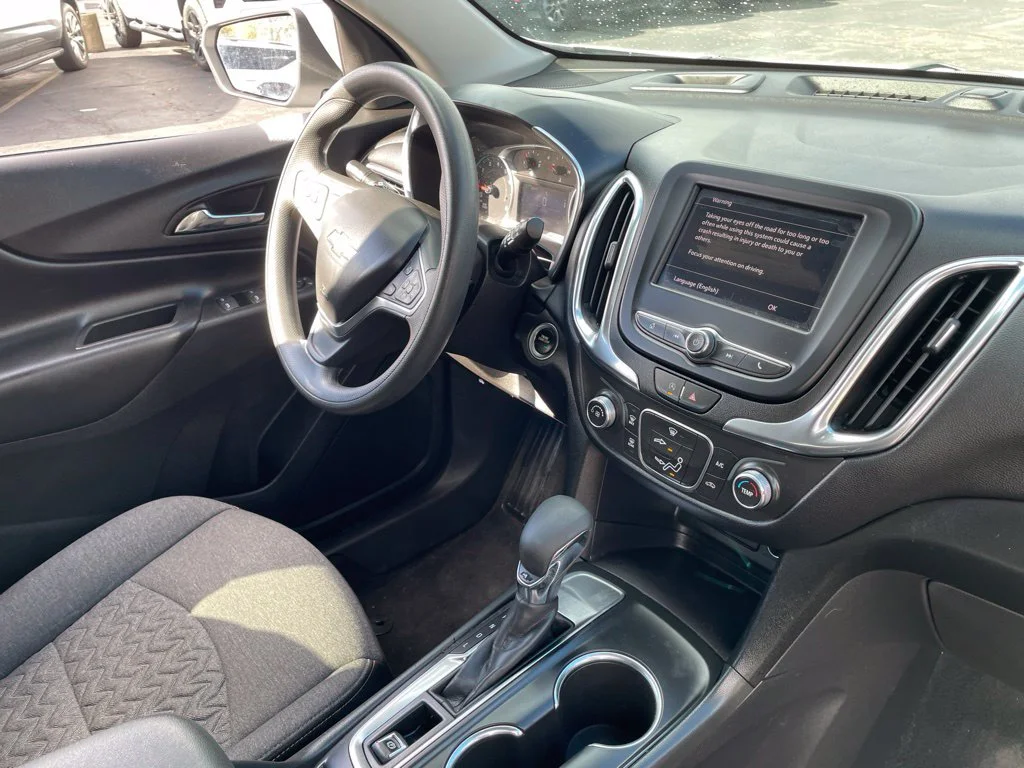 Used 2022 White Chevrolet LT image 15