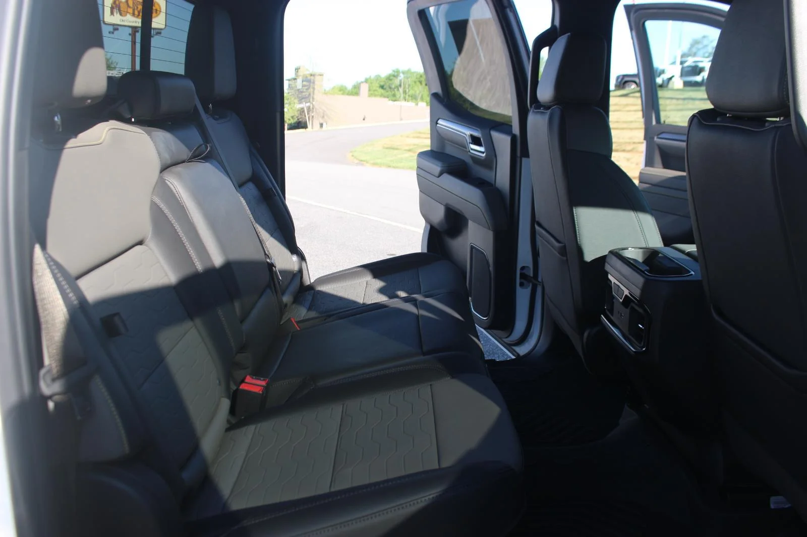Used 2024 Summit White Chevrolet ZR2 image 40