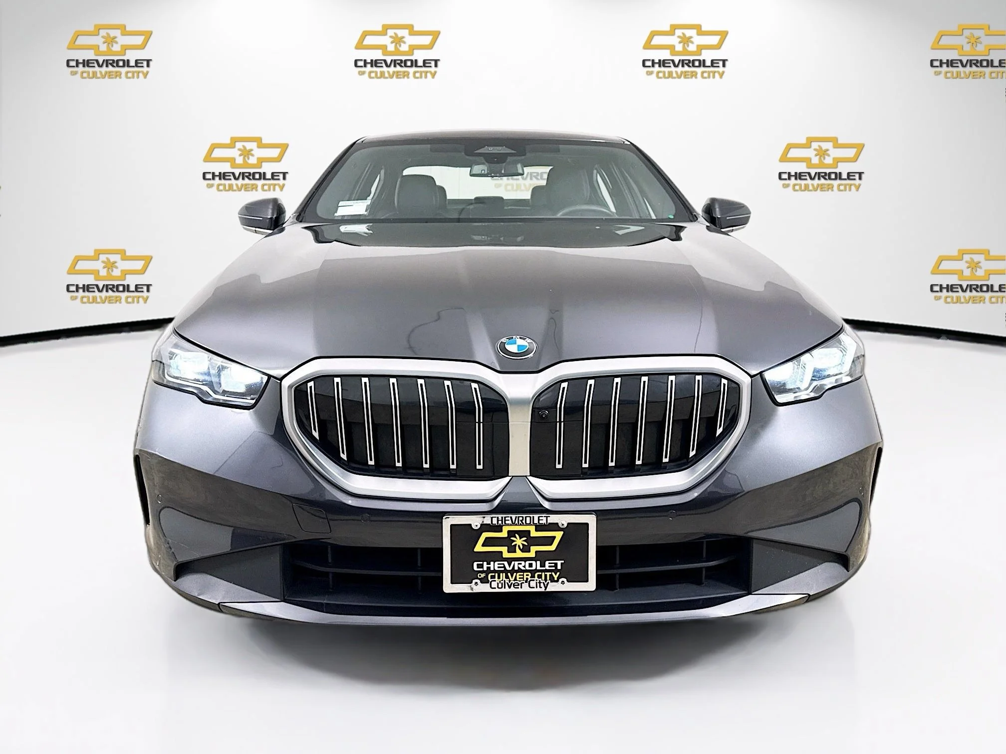 Used 2024 Gray BMW 530i image 2