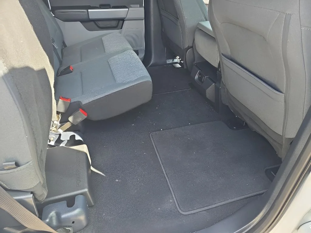 Used 2024 Oxford White Ford XLT image 15