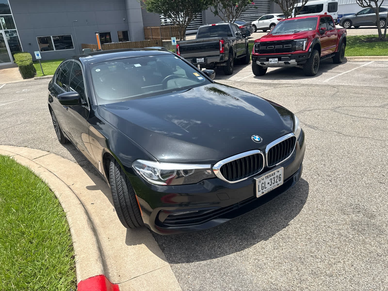 Used 2018 Jet Black BMW 530i image 4