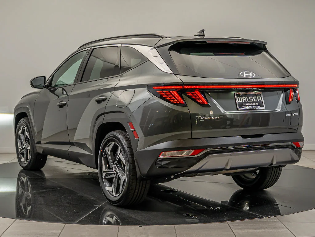 Used 2024 Amazon Gray Hyundai Limited image 6