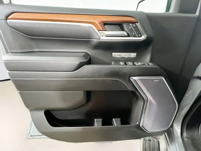 Used 2023 Silver GMC Denali image 32