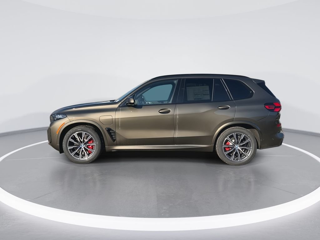 New 2026 Green Metallic BMW xDrive50e image 5