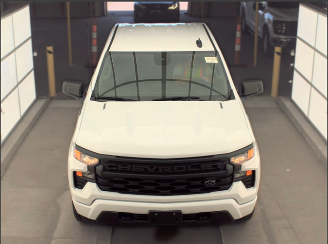 Used 2024 White Chevrolet Custom image 8