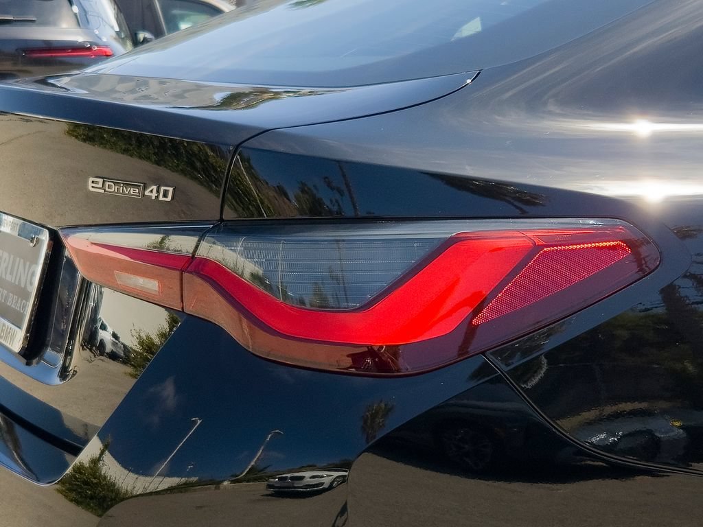 New 2026 Jet Black BMW eDrive40 image 5