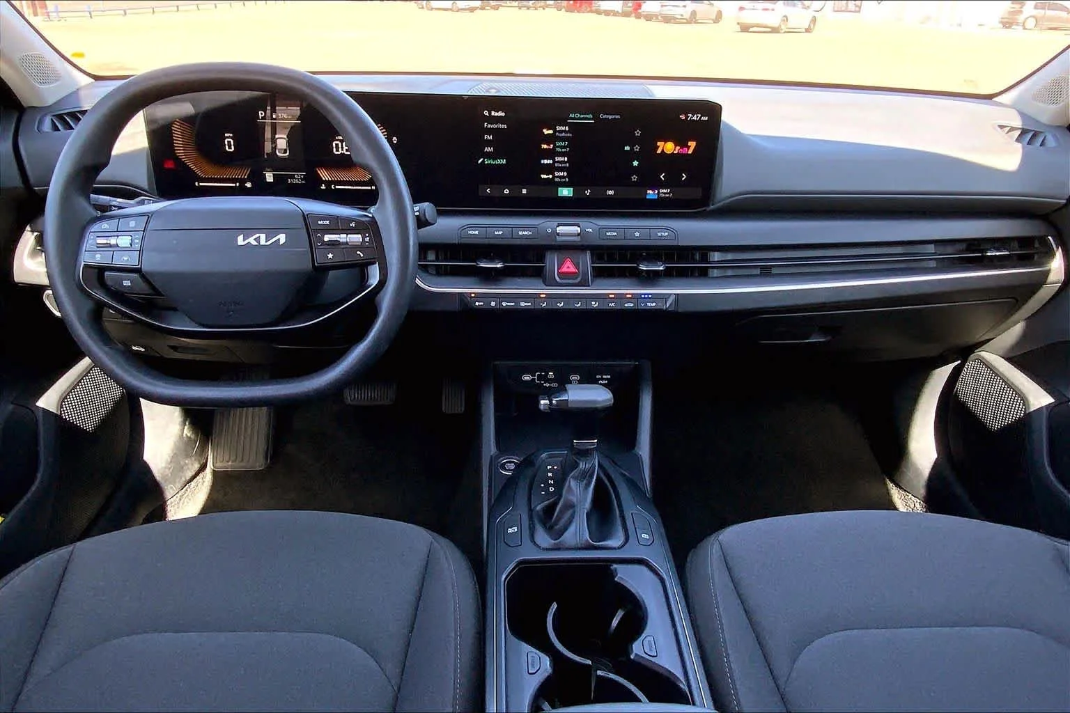 Used 2025 Snow White Pearl Kia LXS image 16