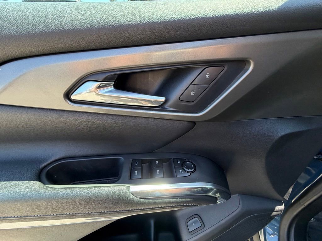 2025 Chevrolet Traverse LT - Photo 12