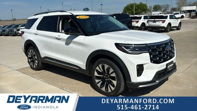 2026 Ford Explorer Platinum 4WD's photo