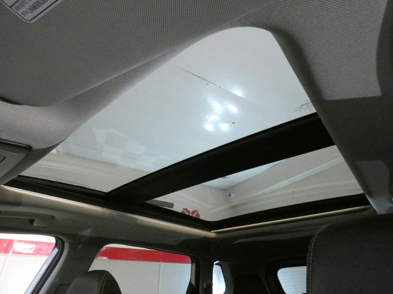 Used 2023 WHITE Nissan FWD SL image 17