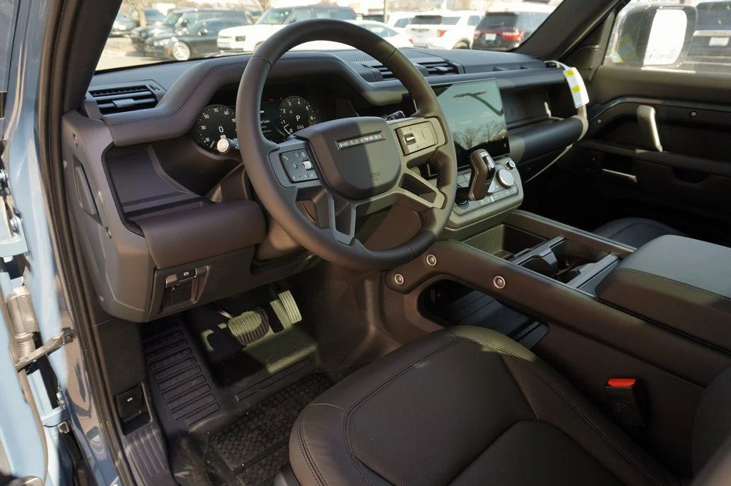 Certified Used 2026 Blue Land Rover X-Dynamic SE image 14