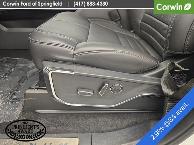 New 2026 Star White Metallic Tri-Coat Ford Platinum® image 40