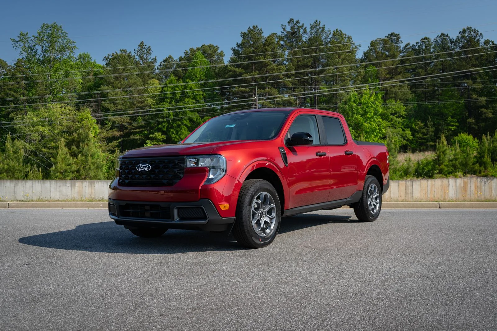 New 2026 Ruby Red Metallic Tinted Clearcoat Ford XLT image 3