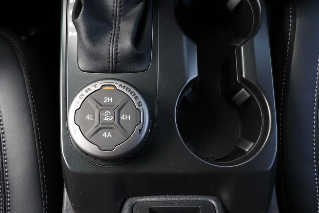 New 2026 Avalanche Gray Ford Outer Banks® image 20