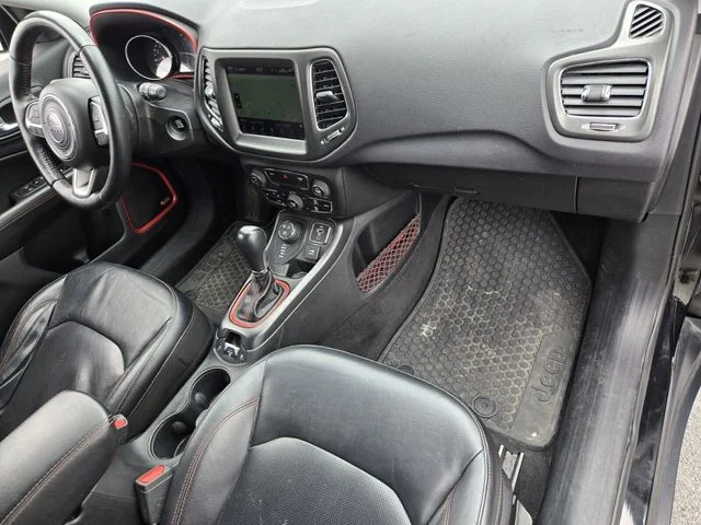 Used 2018 Black Jeep Trailhawk image 19