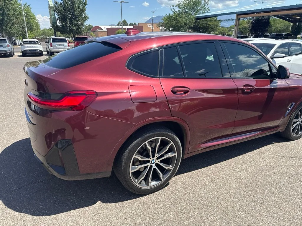 Used 2022 Red BMW xDrive30i image 18
