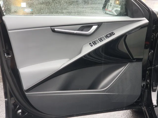 Used 2023 Black Kia EX Touring image 13