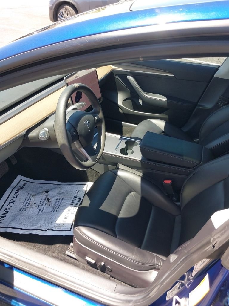 Used 2022  Tesla Long Range image 14