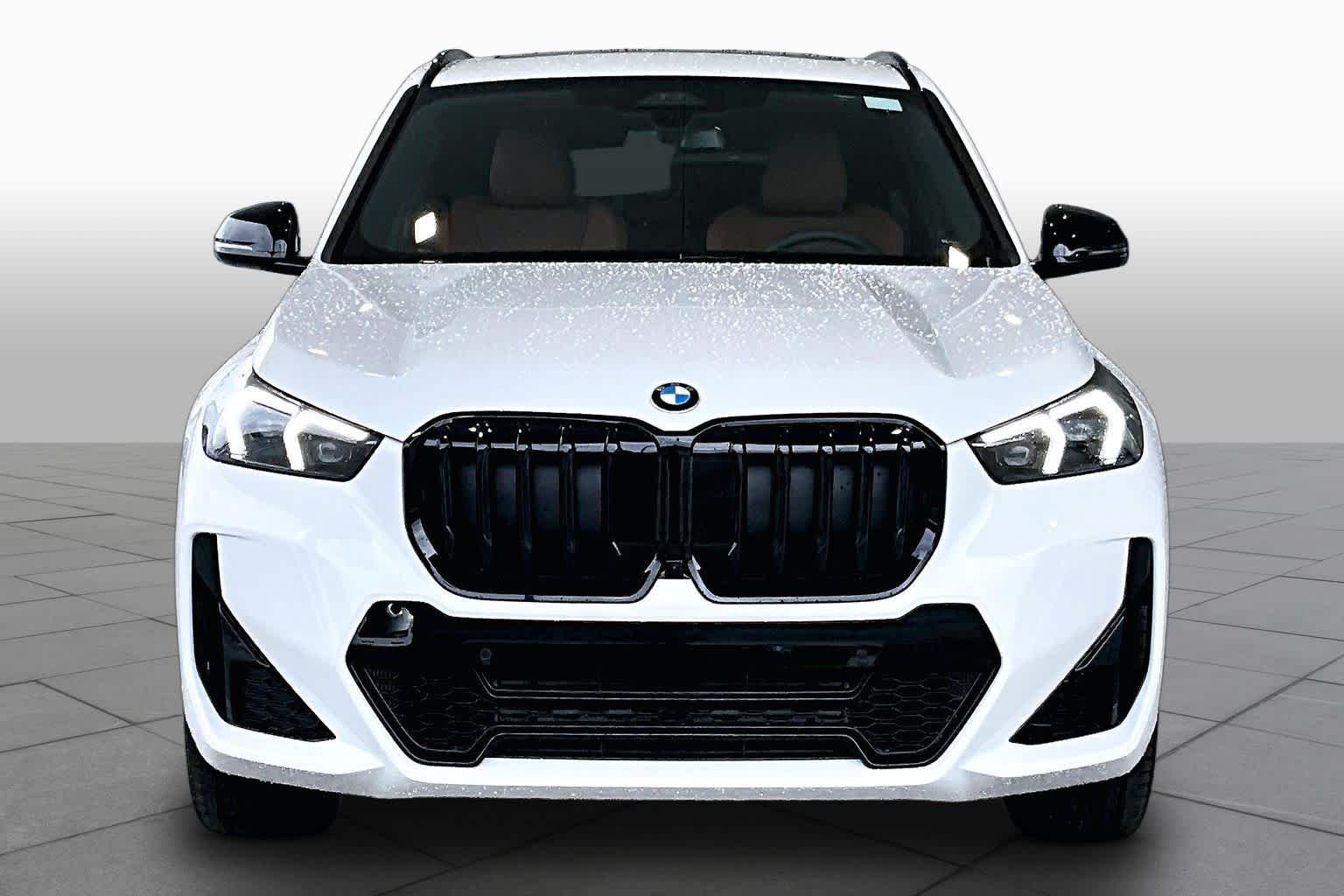 New 2026 Alpine White BMW xDrive28i image 3