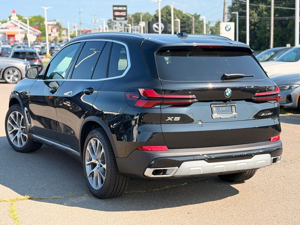 New 2026 Black Sapphire Metallic BMW xDrive40i image 3