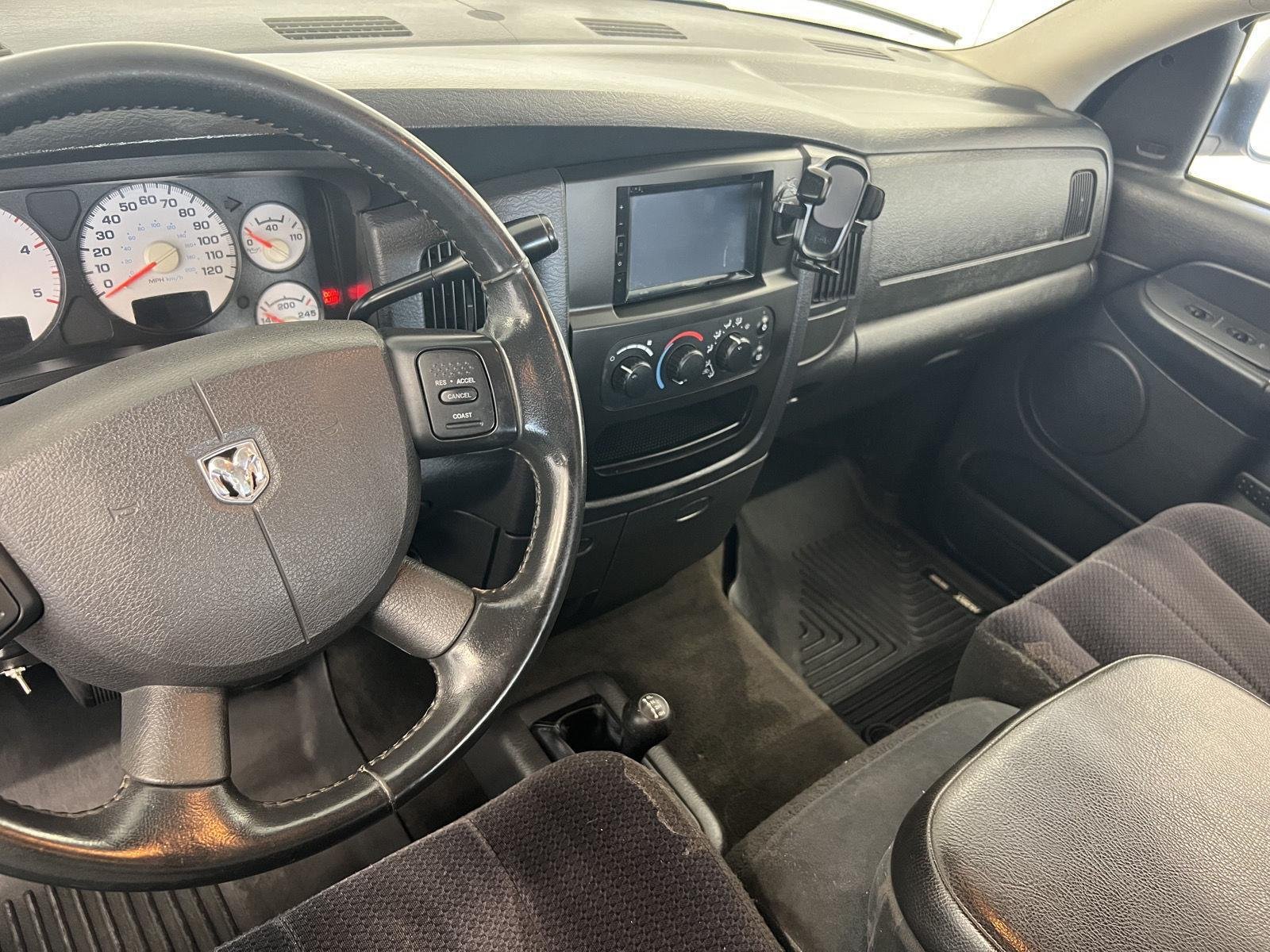 2004 Dodge Ram 2500 Pickup SLT - Photo 20