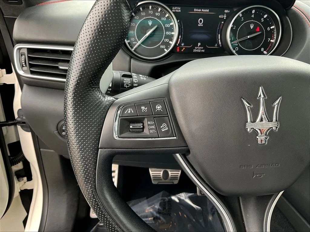 Used 2024 Bianco Maserati Modena image 11