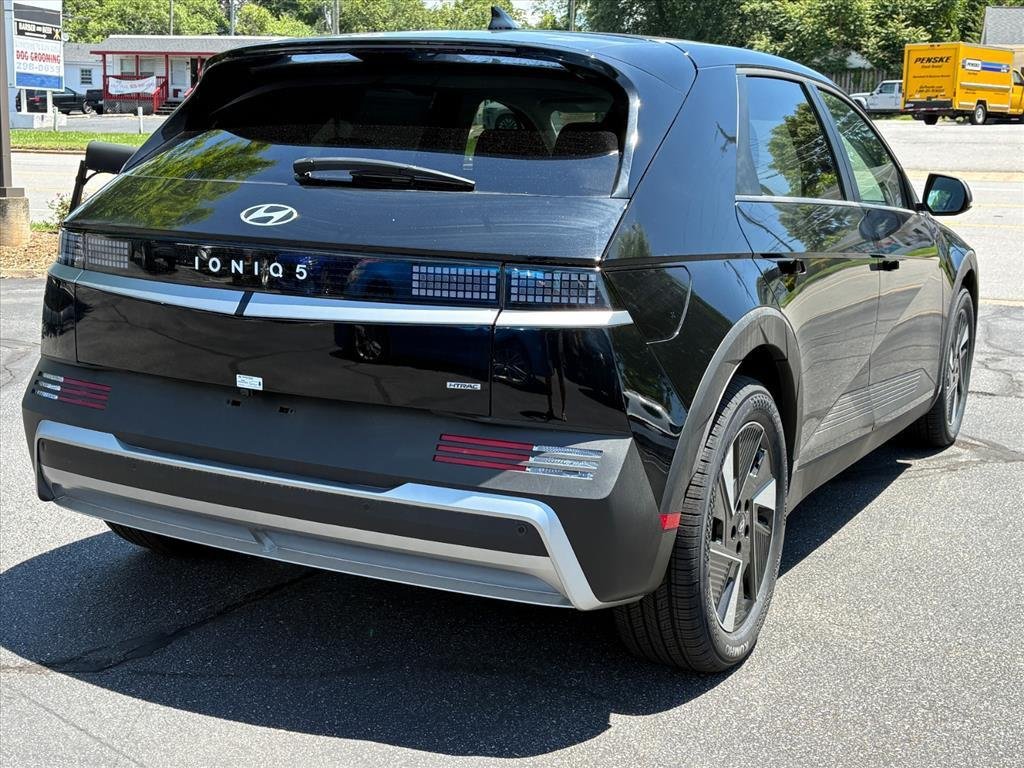 New 2026 Abyss Black A2b Hyundai SE image 18