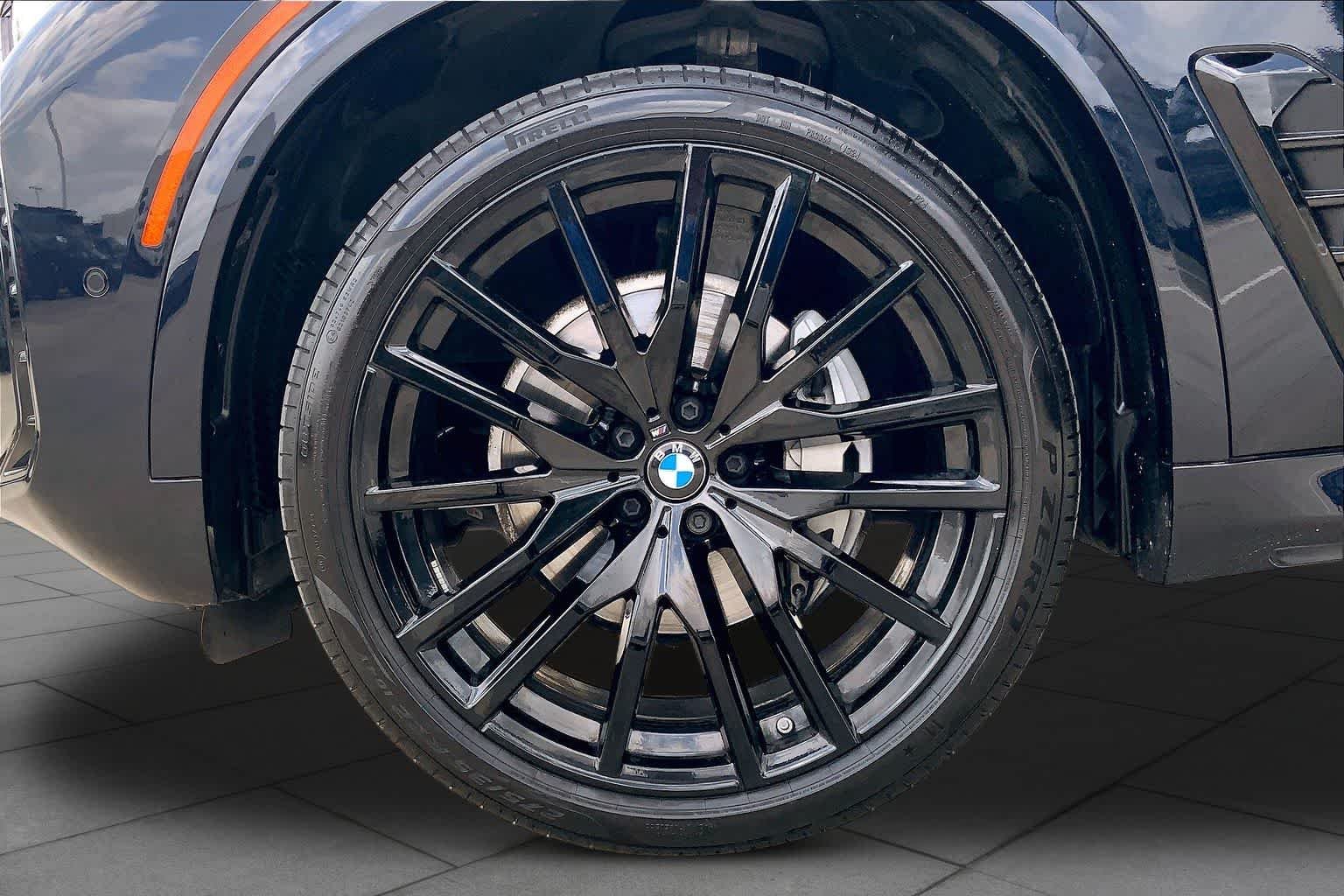 Used 2025 Carbon Black Metallic BMW sDrive40i image 10