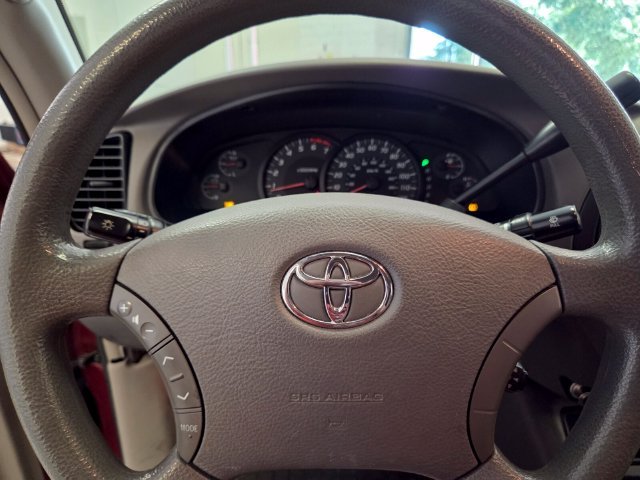Used 2006  Toyota Limited image 23
