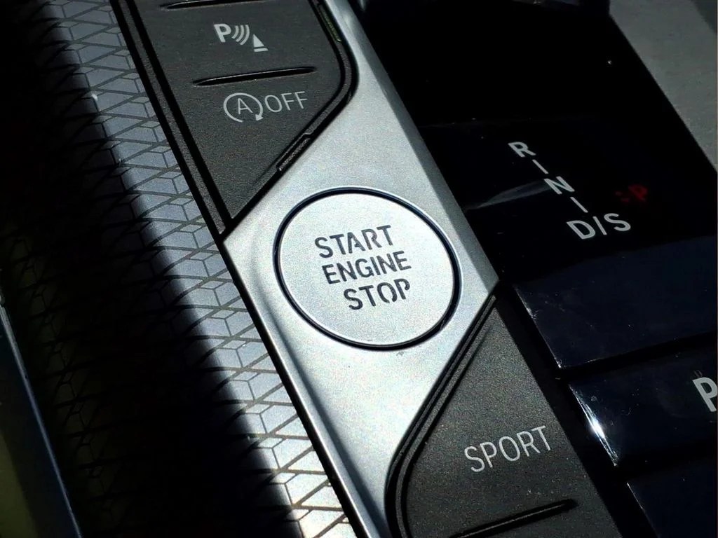 Used 2025 Black BMW 330i xDrive image 9