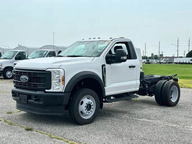 2026 Ford Super Duty F-550 DRW XL 4WD Reg Cab 145" WB 60" CA