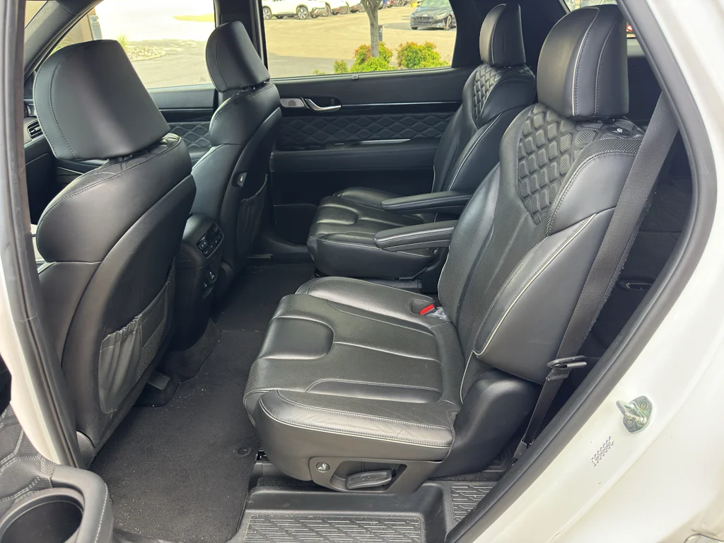 Used 2021 Hyper White Hyundai Calligraphy image 8