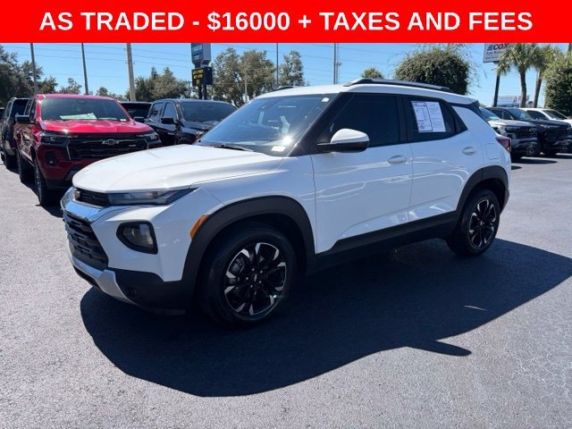 Used 2023 White Chevrolet LT image 3