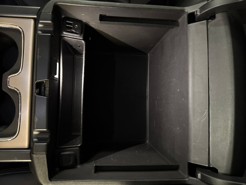 Used 2015 Black GMC Denali image 26