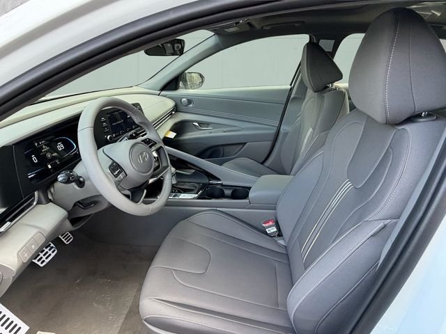 Used 2026 White Hyundai SEL Sport image 4