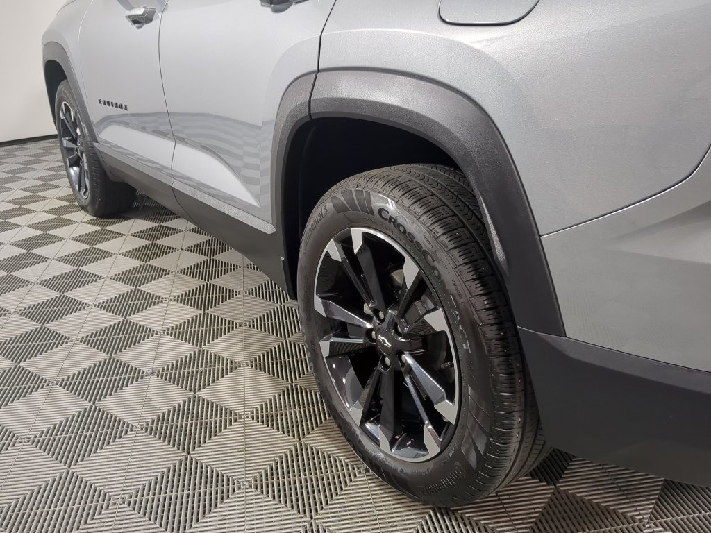 Used 2025 Sterling Gray Metallic Chevrolet AWD RS image 5