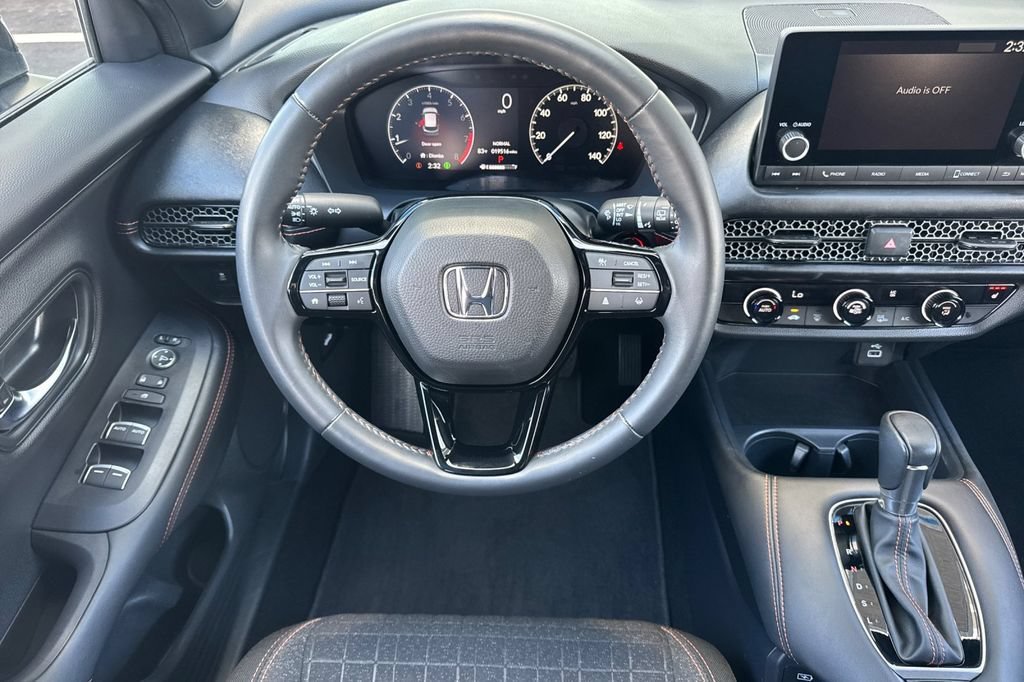 Certified Used 2025 Platinum White Pearl Honda Sport image 54