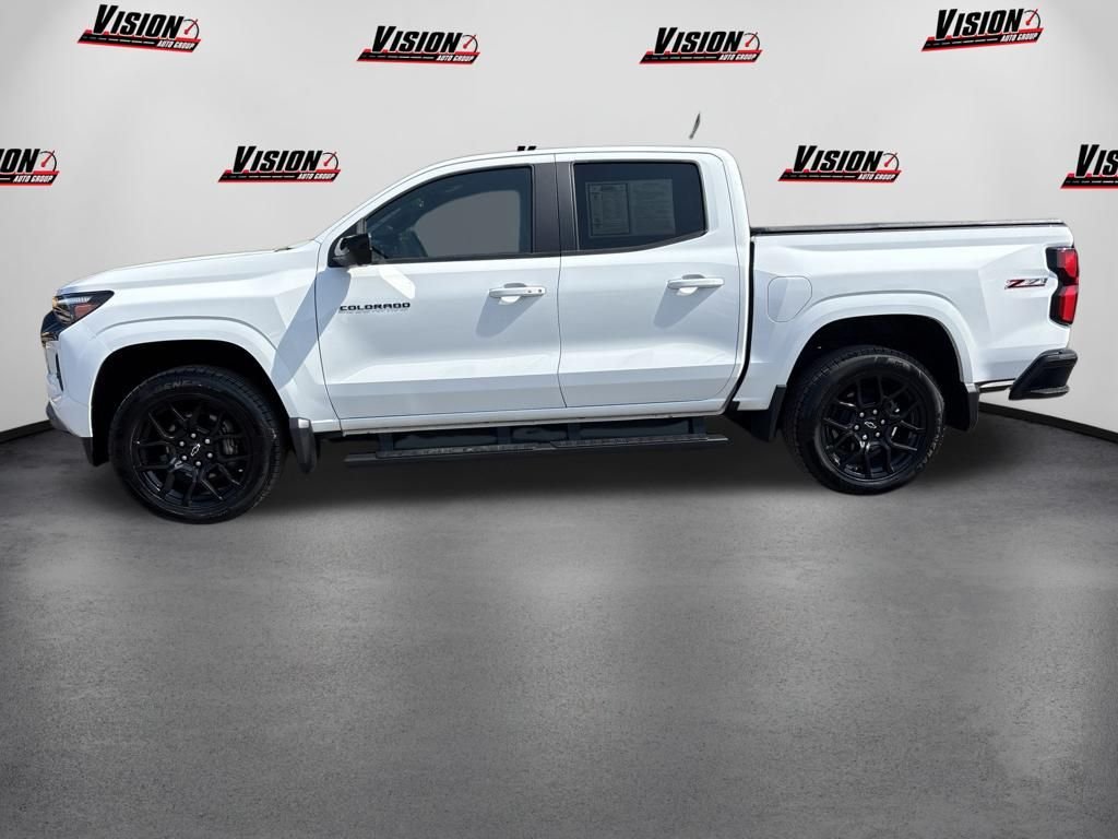 Used 2024 White Chevrolet Z71 image 8