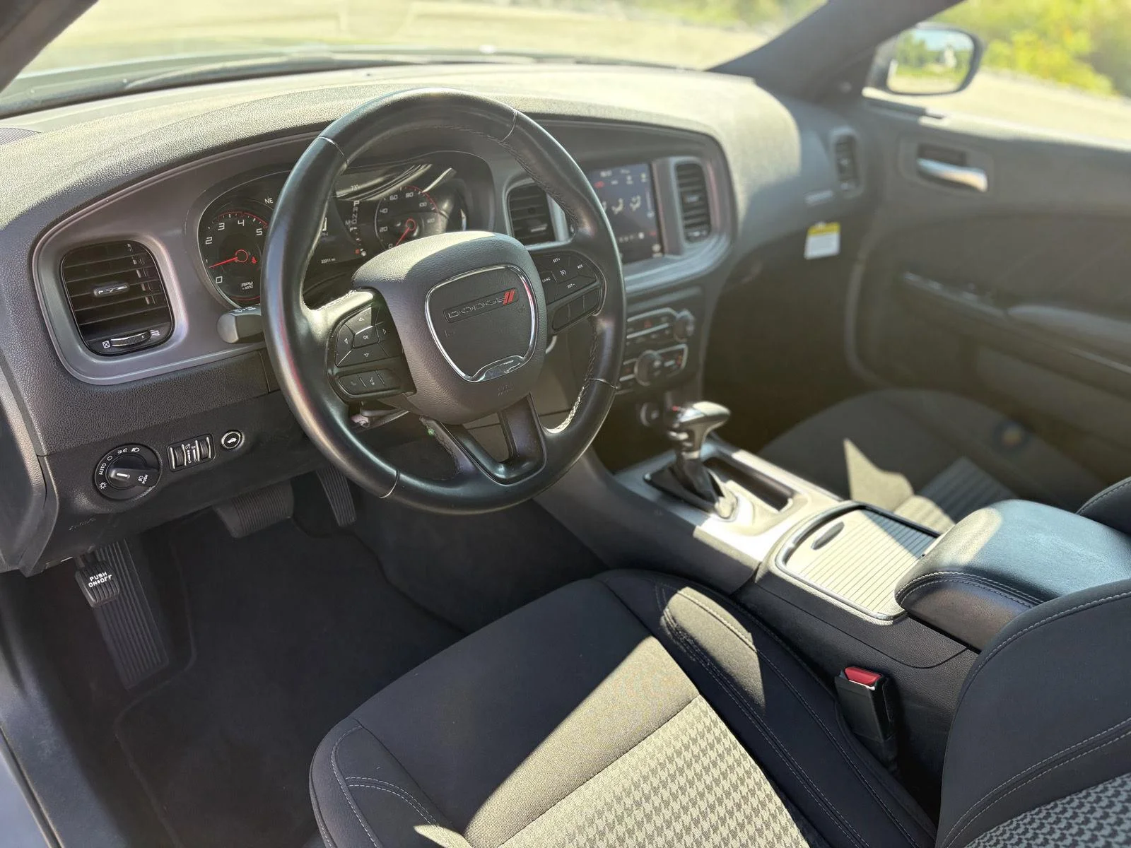 Used 2023 Destroyer Gray Clearcoat Dodge SXT image 9