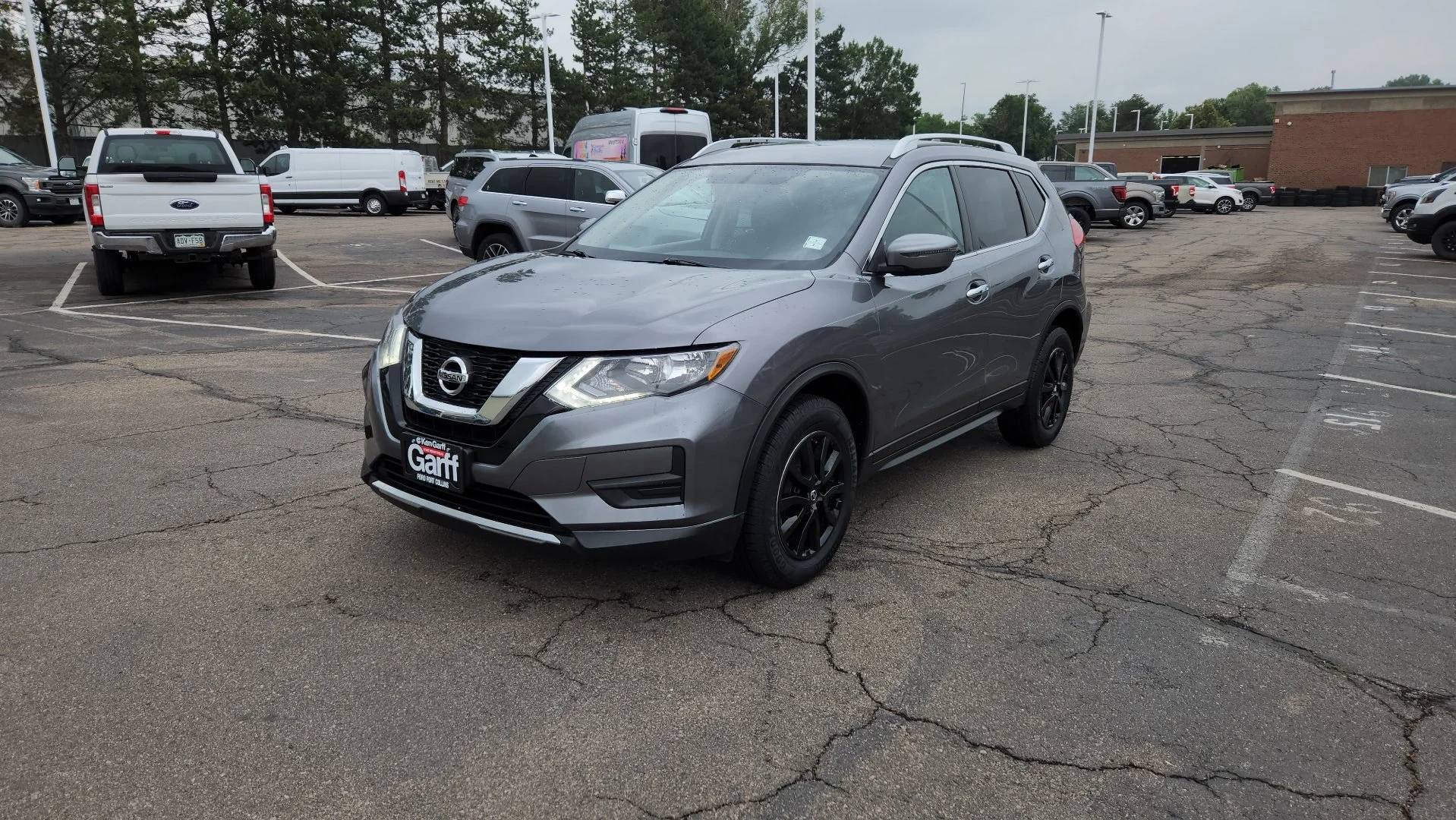 Used 2017 Nissan Rogue SV with VIN KNMAT2MV9HP507463 for sale in Fort Collins, CO