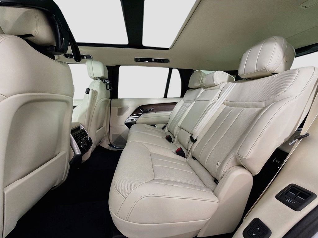 New 2027 Fuji White Land Rover SE image 26