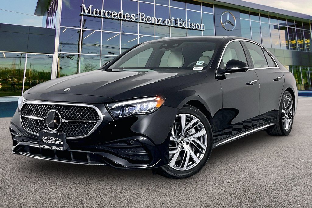 2026 Mercedes-Benz E-Class E450 - Photo 9