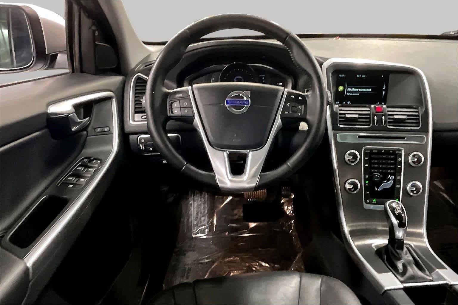 Used 2016 Bright Silver Metallic Volvo T5 Premier image 6