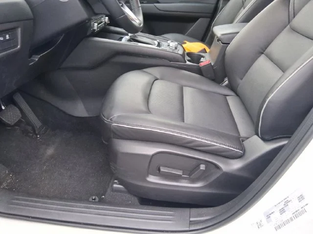 Certified Used 2025 White Mazda 2.5 S Select Package image 3