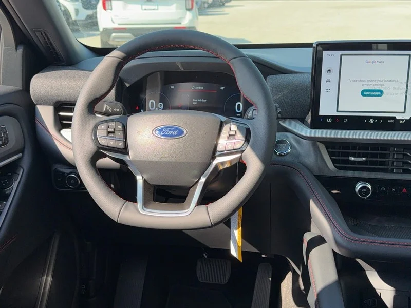 New 2026 Space White Metallic Ford ST-Line RWD image 7
