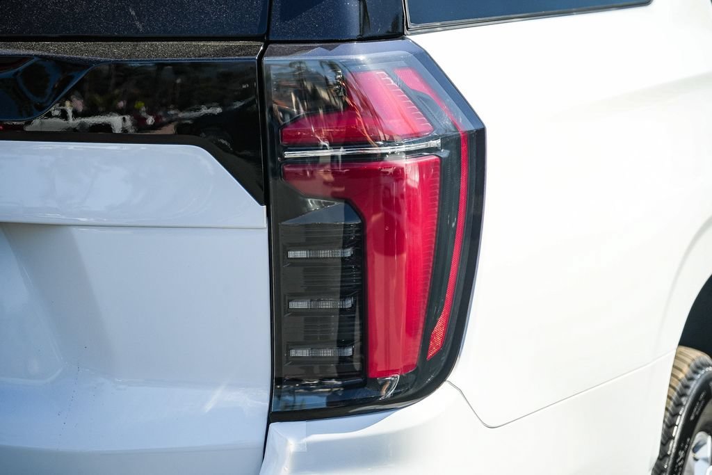 2026 Chevrolet Suburban LS - Photo 7