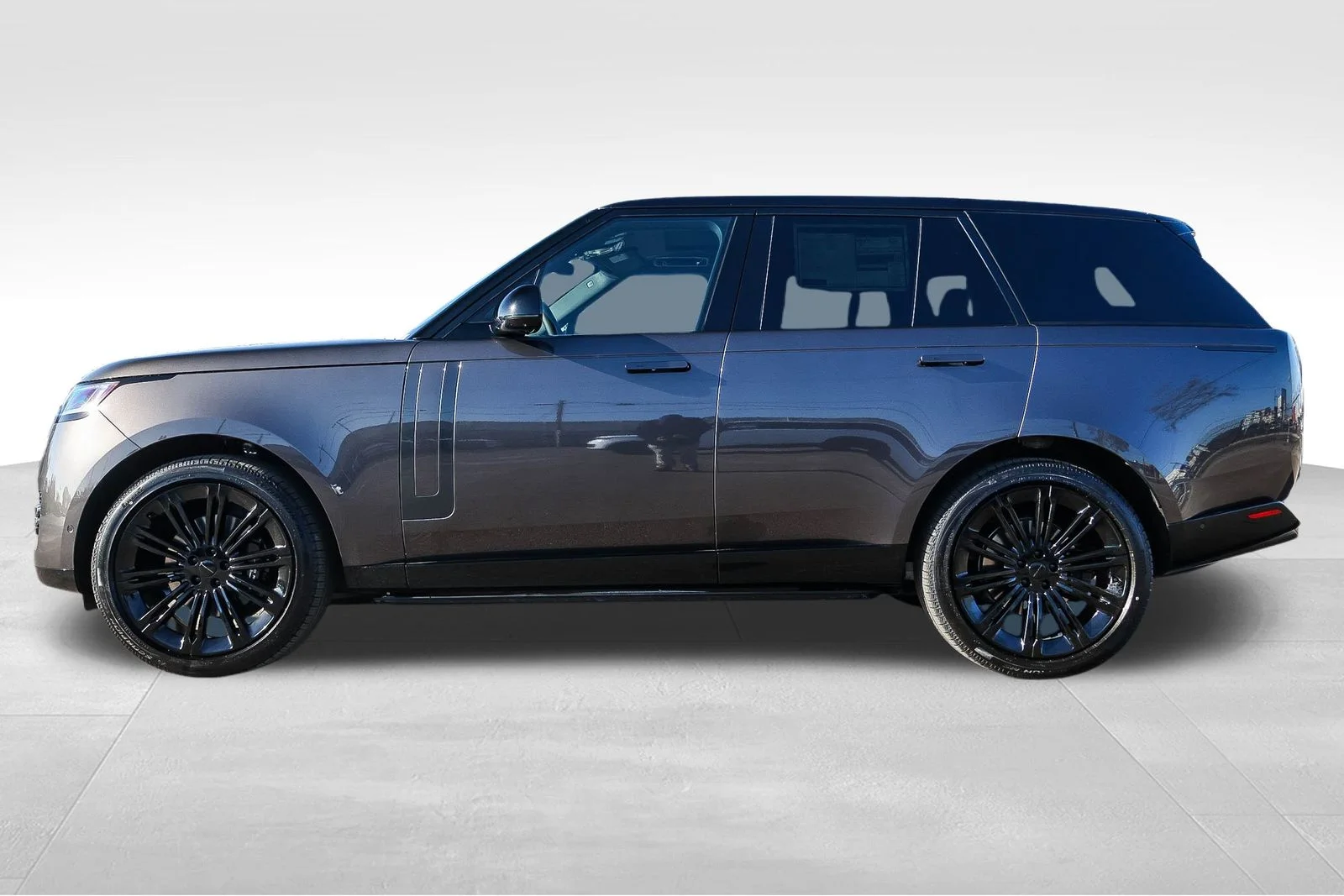 New 2026 Charente Grey Land Rover SE image 8